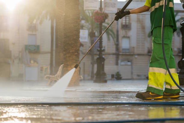 Why Choose Our Certified Pressure Washing Experts for Your Project Needs in Rainbow Springs, FL?